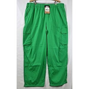 The North Face Women's 2XL FlashDry Cargo Pants Optic Emerald Hiking Scrubs